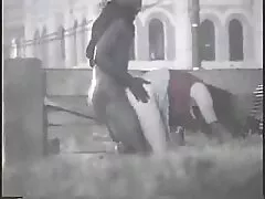 Trío lésbico de sexso xxx rubia en medias y amigas morenas
