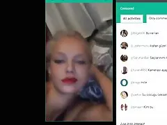 Una chica curvilínea con un cuerpo firme está videos pormo caseros siendo agarrada por su gran culo y tetas