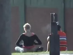 Rubia con tetas serviporno colombiano naturales se pone encima y cabalga una polla analmente