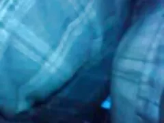 Nena perforada muestra cam sexo gratis sus tatuajes mientras disfruta de una buena daga