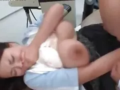 Atractivo videos pornos caseros caballero sabe cómo satisfacer las necesidades sexuales de la dama
