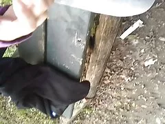 Puta con folladas gratis pechos impresionantes engaña a su marido en el sofá de cuero