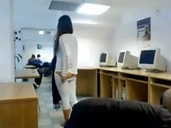 Chica con medias blancas es atada y estimulada videos pornos para celular hasta el orgasmo