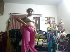 La polla desnuda no es para una veopornogratis estrella porno atada y ella solo es azotada