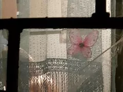 Puta porrno gratis caliente con tetas naturales es metida una polla dentro de su culo