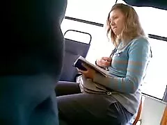 Una nena videos de sexo gratis linda y loca con un cuerpecito flaco está sentada sobre una polla