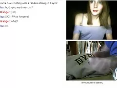 Un videos gratis x negro empuja su polla hasta el fondo de la rubia caliente