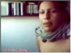 Chica culona monta el falo de su novio en videos xxx de insesto una habitación espaciosa